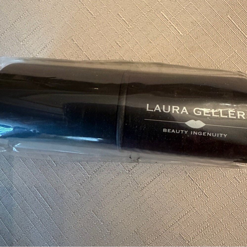 Laura Geller Sleek Black Beauty Stick